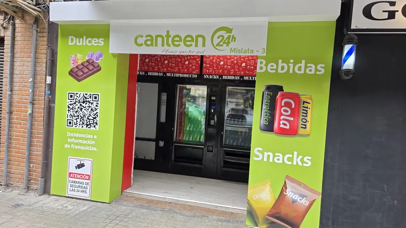Fachada de la tienda Canteen 24h Mislata-3, con dulces, bebidas y snacks